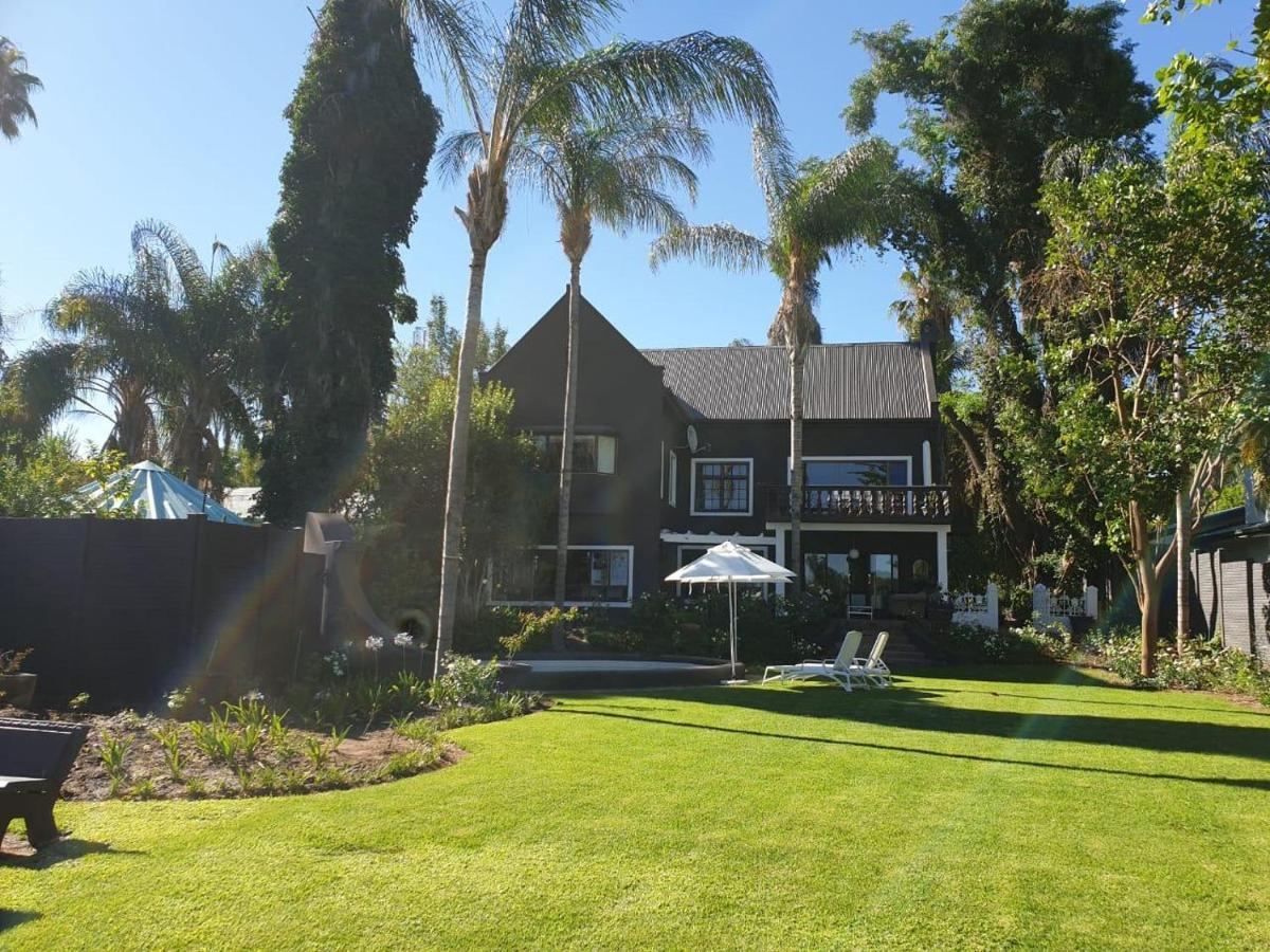 Le Must Residence Upington Exterior photo